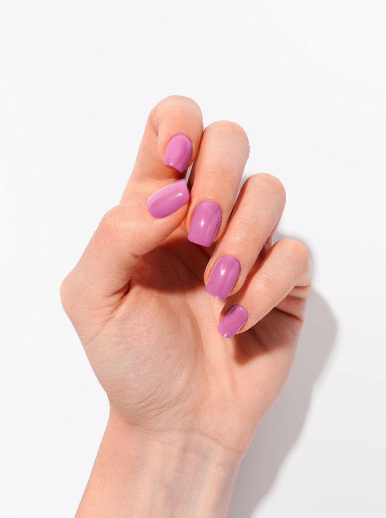 Nails_Bombshell_W.webp